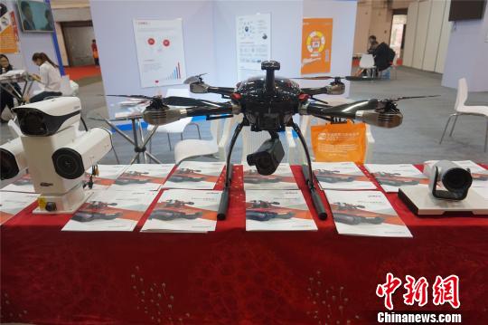 “2017中國(guó)機(jī)電交易博覽會(huì)”現(xiàn)場(chǎng) 張煜歡 攝